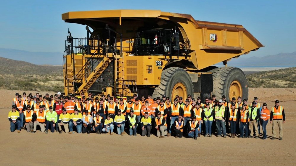 stream-gold-mining-team